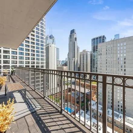 Image 2 - Maple Tower, 1035 North Dearborn Street, Chicago, IL 60611, USA - Apartment for rent
