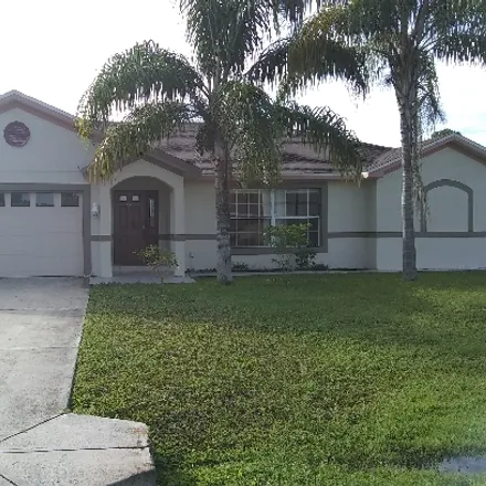 Rent this 1 bed room on 304 Chiquita Court in Poinciana, FL 34758