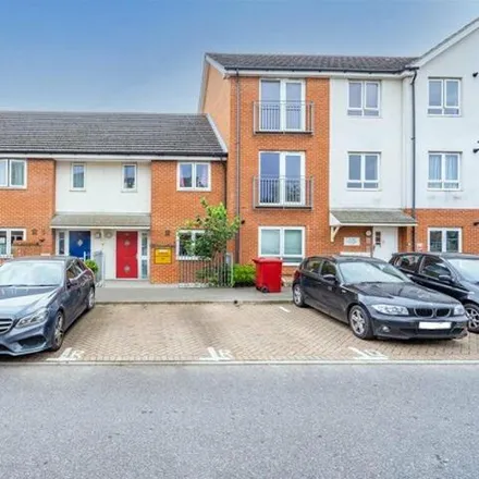 Buy this 2 bed townhouse on Acorn Close in Langley, SL3 8GU