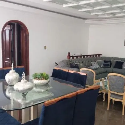 Buy this 4 bed apartment on Padaria Bello Panne in Avenida Guilhermina, Guilhermina