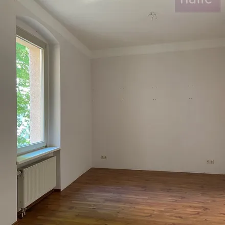 Rent this 3 bed apartment on Friseursalon Stieber in Pfännerhöhe 8, 06110 Halle (Saale)