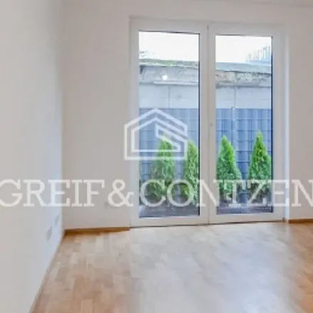 Rent this 3 bed apartment on Kirchweg 137 in 50858 Cologne, Germany