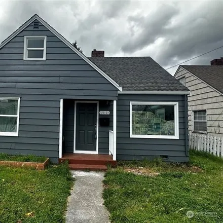 Buy this 4 bed house on 513 7th Street Southeast in Auburn, WA 98002