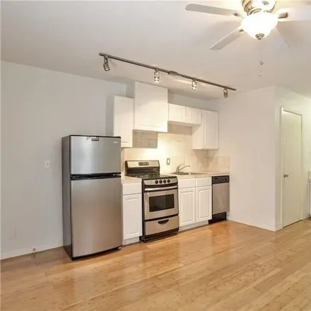 Image 3 - 302 West 38th Street, Austin, TX 78705, USA - Apartment for rent
