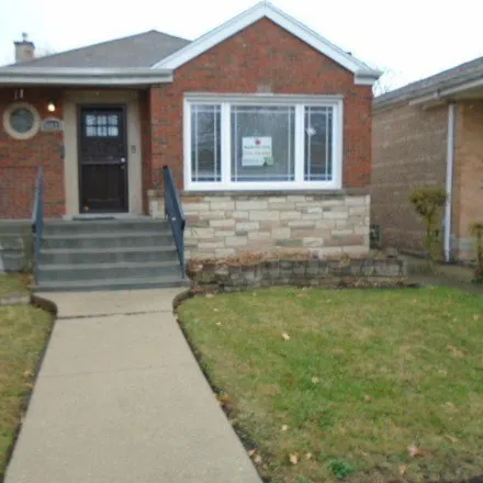 Buy this 3 bed house on 8811 South Bennett Avenue in Chicago, IL 60617