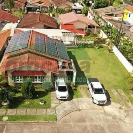 Rent this 3 bed house on Avenida Professor Nilton Lins in Flores, Manaus - AM