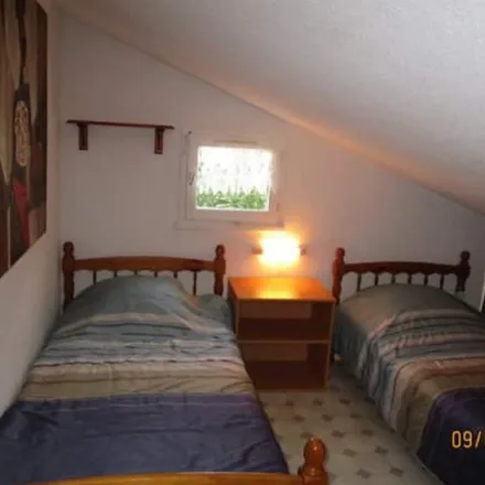 Rent this 1 bed townhouse on 07700 Saint-Martin-d'Ardèche