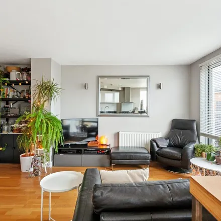 Rent this 2 bed apartment on 9 Enfield Road in De Beauvoir Town, London