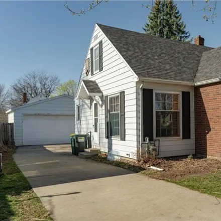 Buy this 3 bed house on 178 10th Street Southeast in Rochester, MN 55904