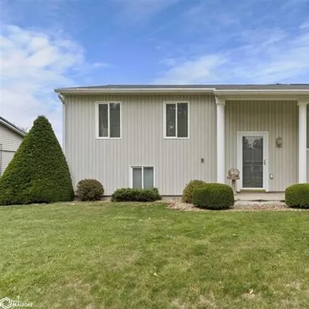 Buy this 4 bed house on 1099 North Marion Street in Mount Pleasant, IA 52641