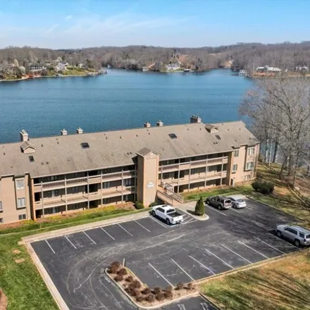 Buy this 2 bed condo on 863 Gangplank Road in North Shore, Franklin County