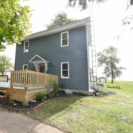Buy this 4 bed house on 306 West 7th Street in Earl Park, Benton County
