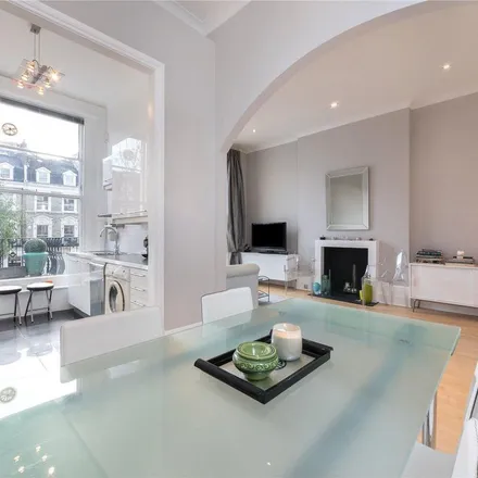 Rent this 2 bed apartment on 16 Sutherland Avenue in London, W9 2HE