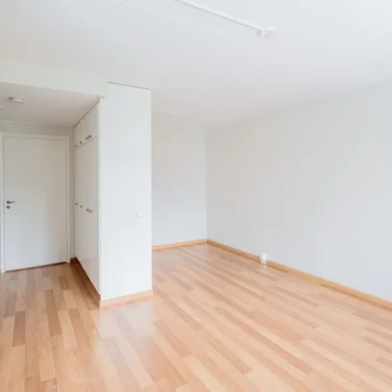 Rent this 1 bed apartment on Käsityöläisentie 4-10 in 00750 Helsinki, Finland