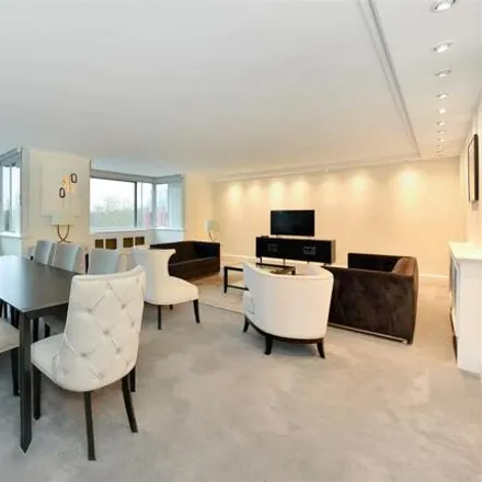 Buy this 3 bed apartment on South Lodge in 245 Knightsbridge, London