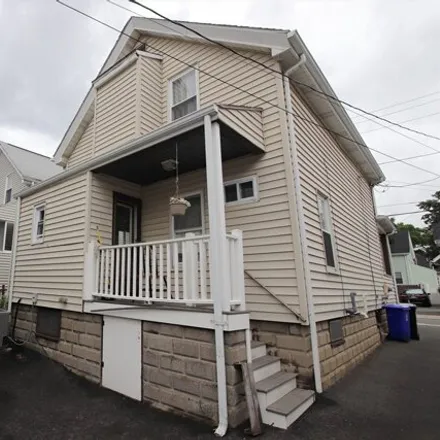 Image 3 - 60 N Milton St, Malden, Massachusetts, 02148 - House for sale