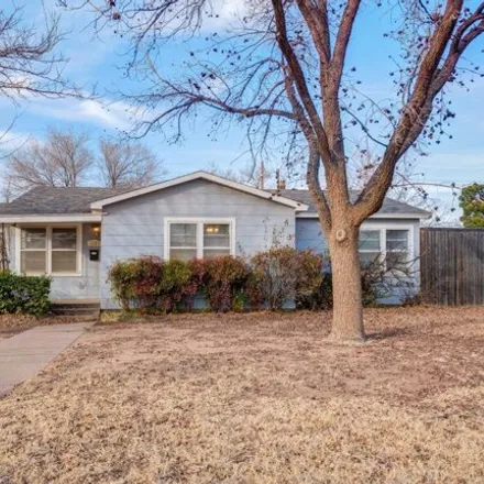 Buy this 4 bed house on KD Motors in Oxford Avenue, Lubbock