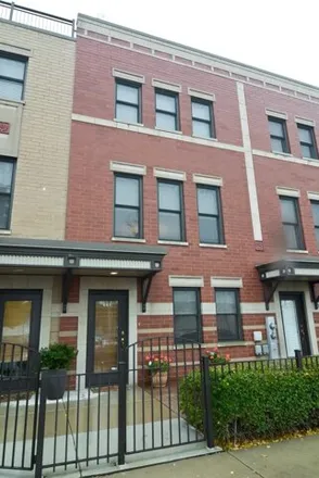 Buy this 2 bed house on 661 West Hobbie Street in Chicago, IL 60610