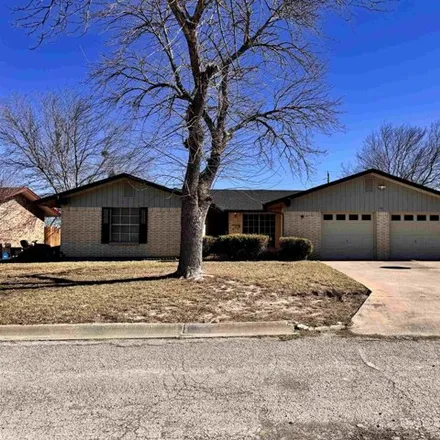 Buy this 3 bed house on 205 Crestline Drive in Del Rio, TX 78840