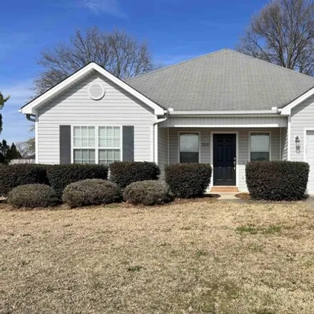 Rent this 3 bed house on 234 Gayla Court in Warner Robins, GA 31088