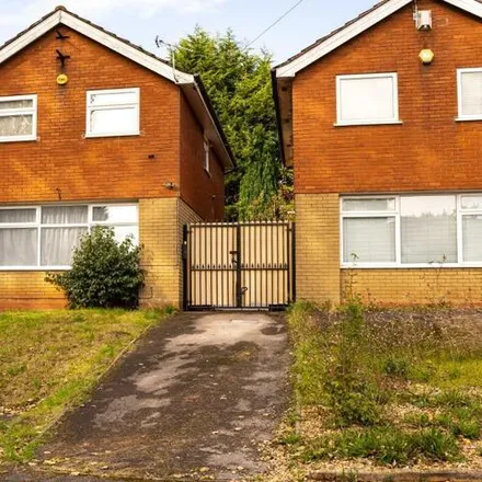 Buy this 2 bed house on Doulton Close in California, B32 2XF