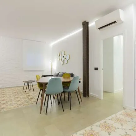 Rent this 2 bed apartment on Madrid in Colegio Público San Isidoro, Calle de Fuenterrabía