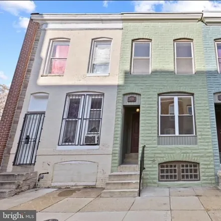 Rent this 2 bed townhouse on 1928 W Fairmount Ave