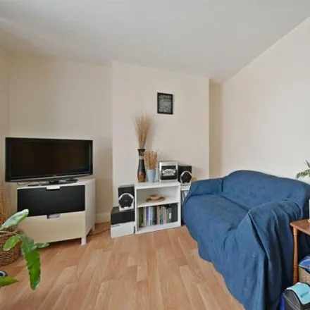 Image 2 - Manor Park Road, London, NW10 4JT, United Kingdom - Apartment for sale