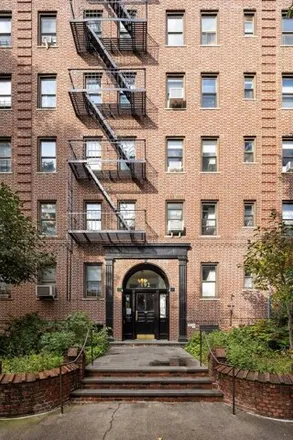 Image 7 - 192 East 8th Street, New York, NY 11218, USA - Apartment for sale