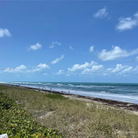 Image 3 - 10990 South Ocean Drive, Waveland, Jensen Beach, FL 34957, USA - Apartment for rent