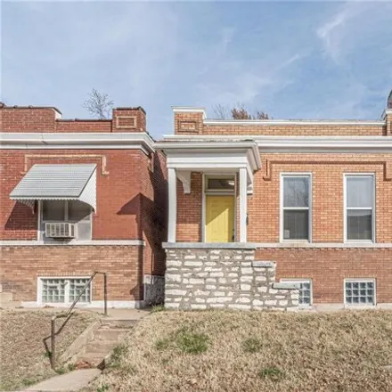 Buy this 2 bed house on 3513 Itaska Street in St. Louis, MO 63111