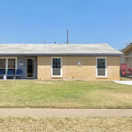 Rent this 4 bed house on 1811 E. 1st Place