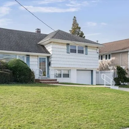 Buy this 3 bed house on 179 West Waukena Avenue in Oceanside, NY 11572
