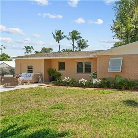 Buy this 2 bed house on 798 Southeast Alamanda Circle in Stuart, FL 34996