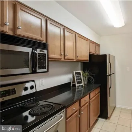 Image 3 - 1713 Ascot Way, Reston, VA 20190, USA - Apartment for rent