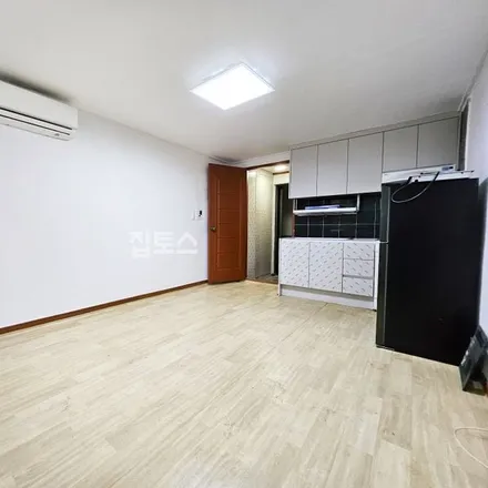 Image 2 - 서울특별시 광진구 능동 386-1 - Apartment for rent