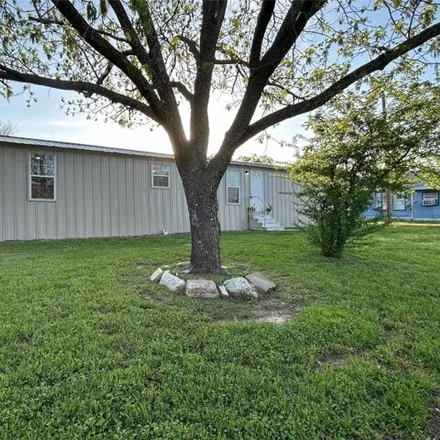 Image 3 - Barton Avenue, Stephenville, TX 76401, USA - House for sale