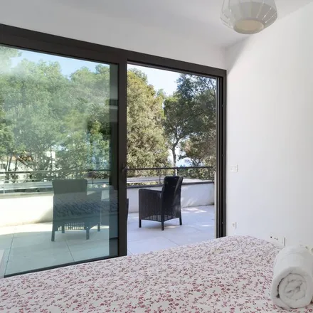 Rent this 4 bed house on 17211 Palafrugell