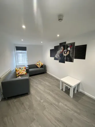Image 1 - Domino House, Headford Street, Devonshire, Sheffield, S3 7WA, United Kingdom - Room for rent