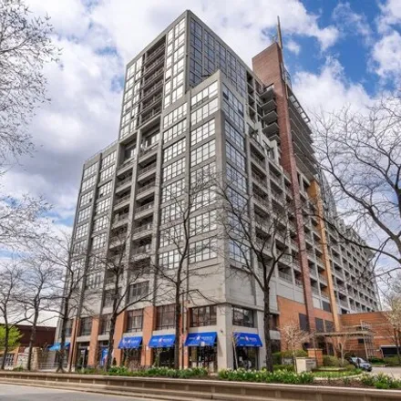 Buy this 4 bed condo on Dearborn Tower in 1530 South State Street, Chicago