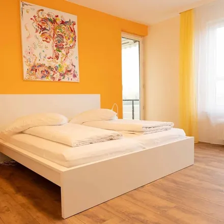 Rent this 3 bed apartment on Wohnmobilstellplatz Niestetal Sandershausen in Spiekershäuser Straße, 34266 Sandershausen