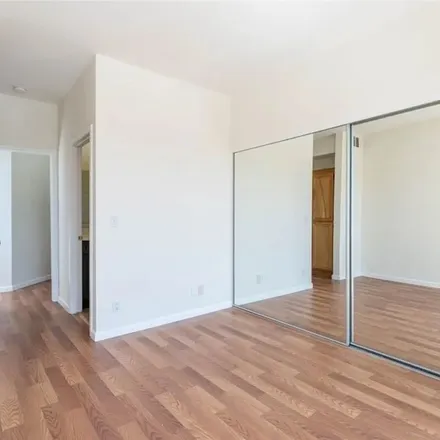 Image 8 - Alley 86123, Los Angeles, CA 91403, USA - Townhouse for rent