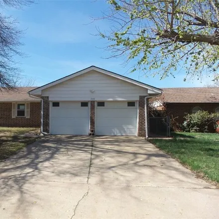 Buy this 3 bed house on 758 Ranchoak Drive in Yukon, OK 73099