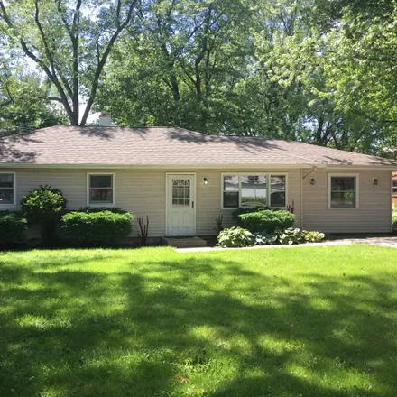 Rent this 3 bed house on 5620 South Madison Street in Hinsdale, DuPage County