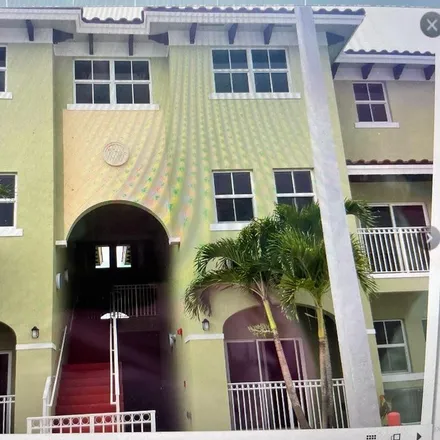 Buy this 3 bed condo on 211 Northwest 109th Avenue in Lil Abner Mobile Home Park, Miami-Dade County