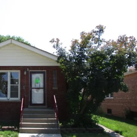 Buy this 3 bed house on 11705 South Artesian Avenue in Chicago, IL 60655