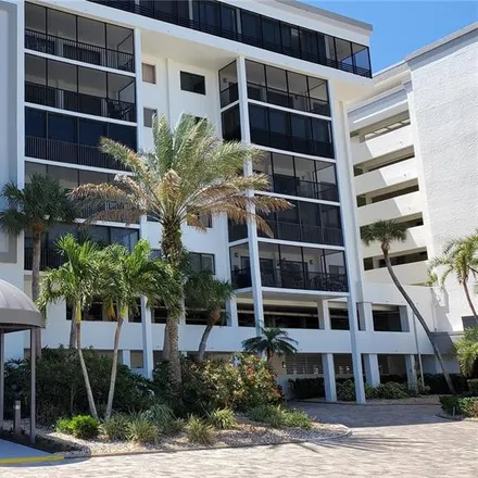 Buy this 2 bed condo on 5201 Benjamin Lane in Bee Ridge, Sarasota County