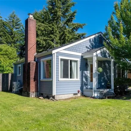 Buy this 3 bed house on 1322 Puget St NE in Olympia, Washington