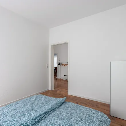 Rent this 6 bed apartment on Barbarastraße 20 in 66119 Saarbrücken, Germany