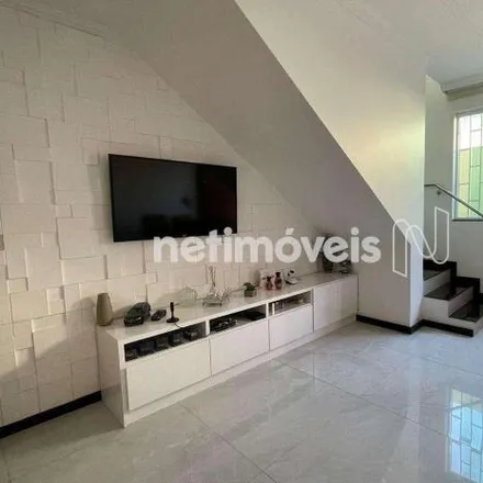 Buy this 2 bed house on Rua Rio Amazonas in Justinópolis, Ribeirão das Neves - MG